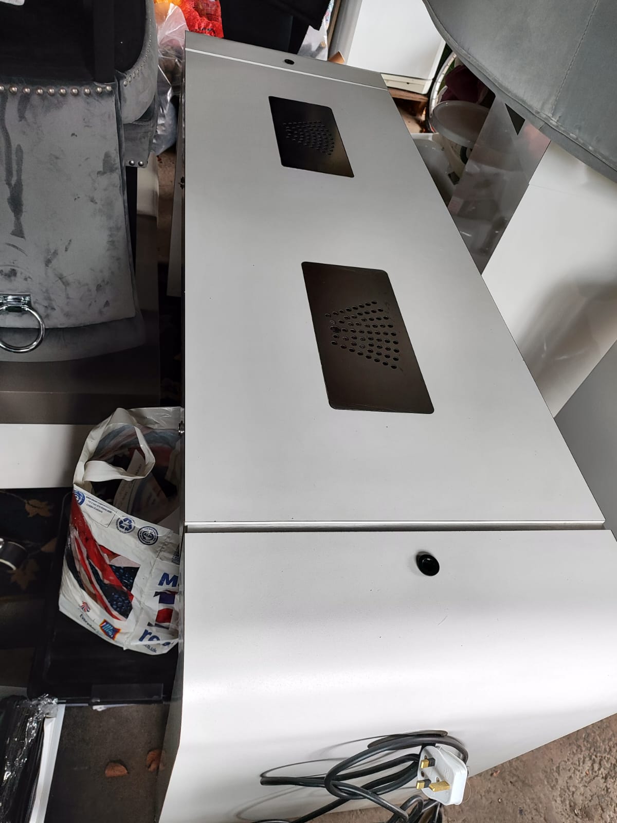 REM double nail technician desk in Matt white and brushed chrome