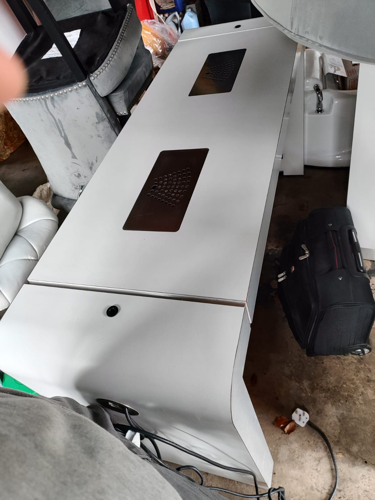 REM double nail technician desk in Matt white and brushed chrome