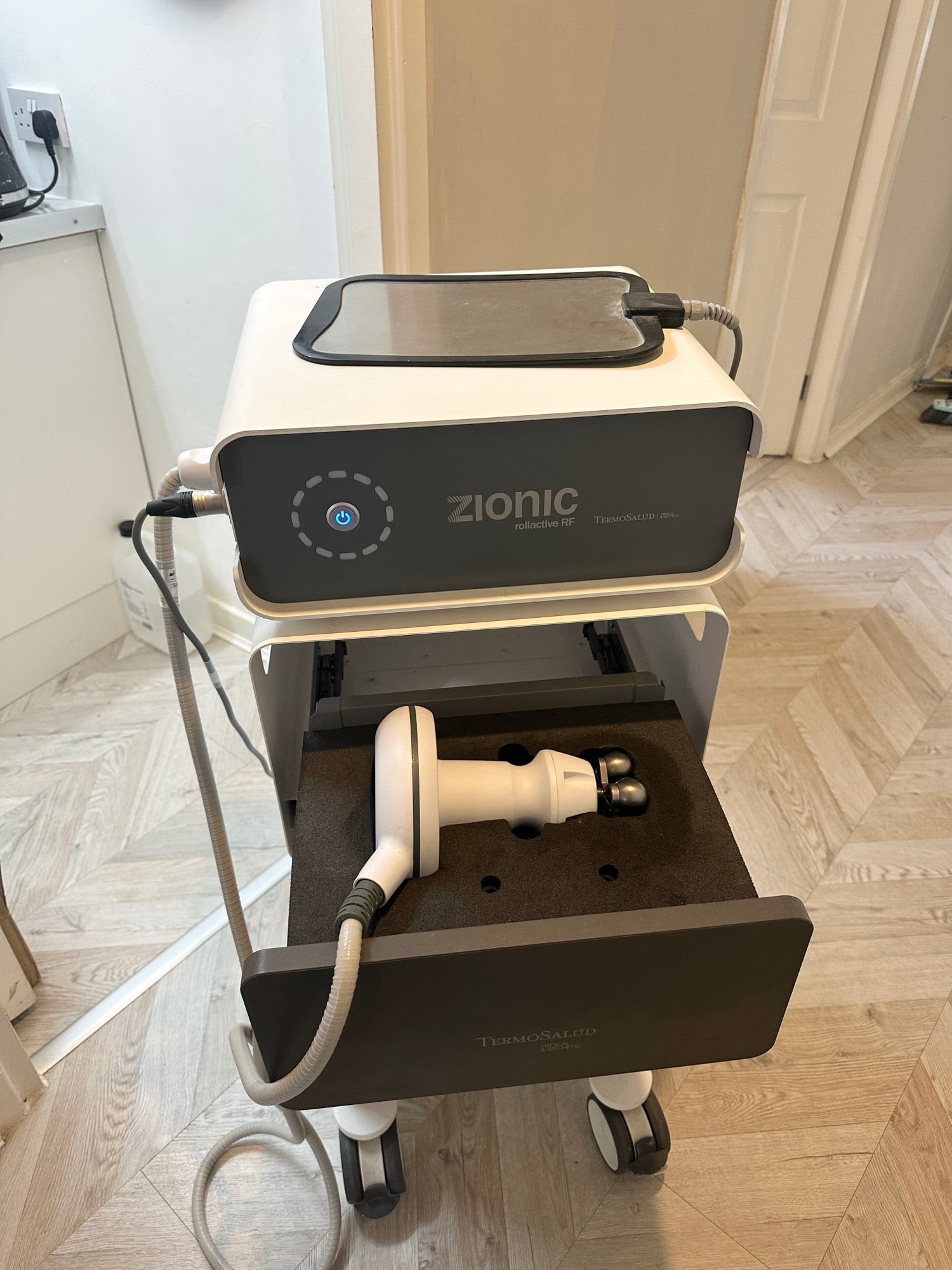 Zionic RF rolleractiv