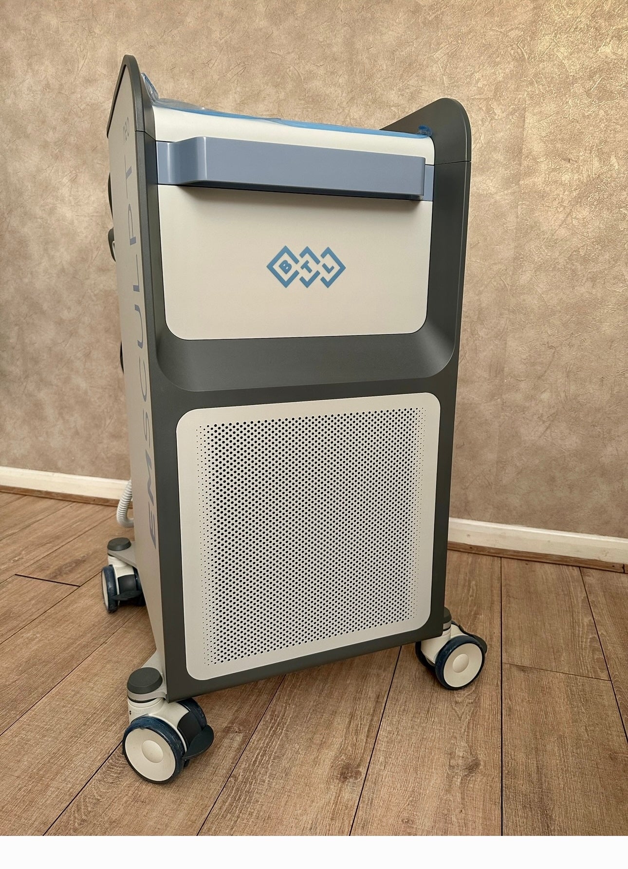 EMSculpt Neo