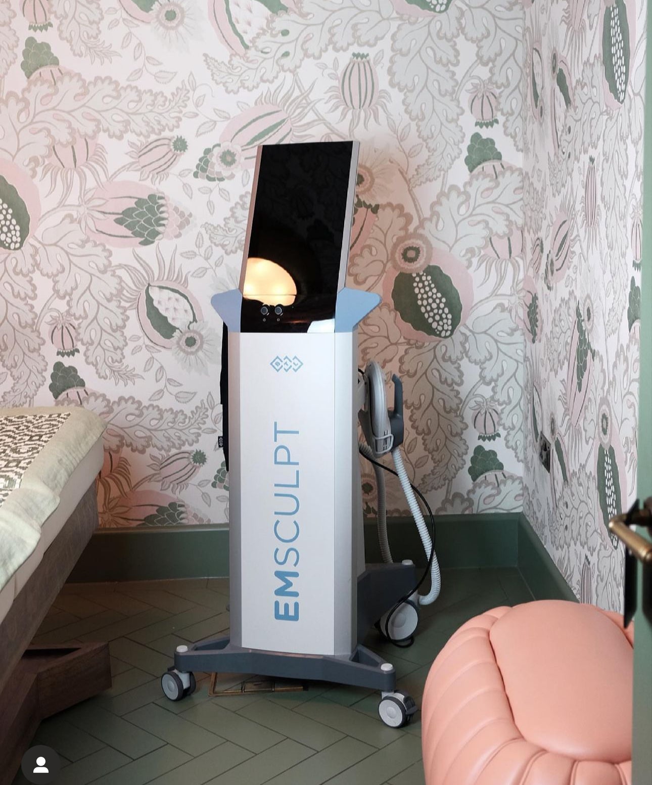 EMSculpt