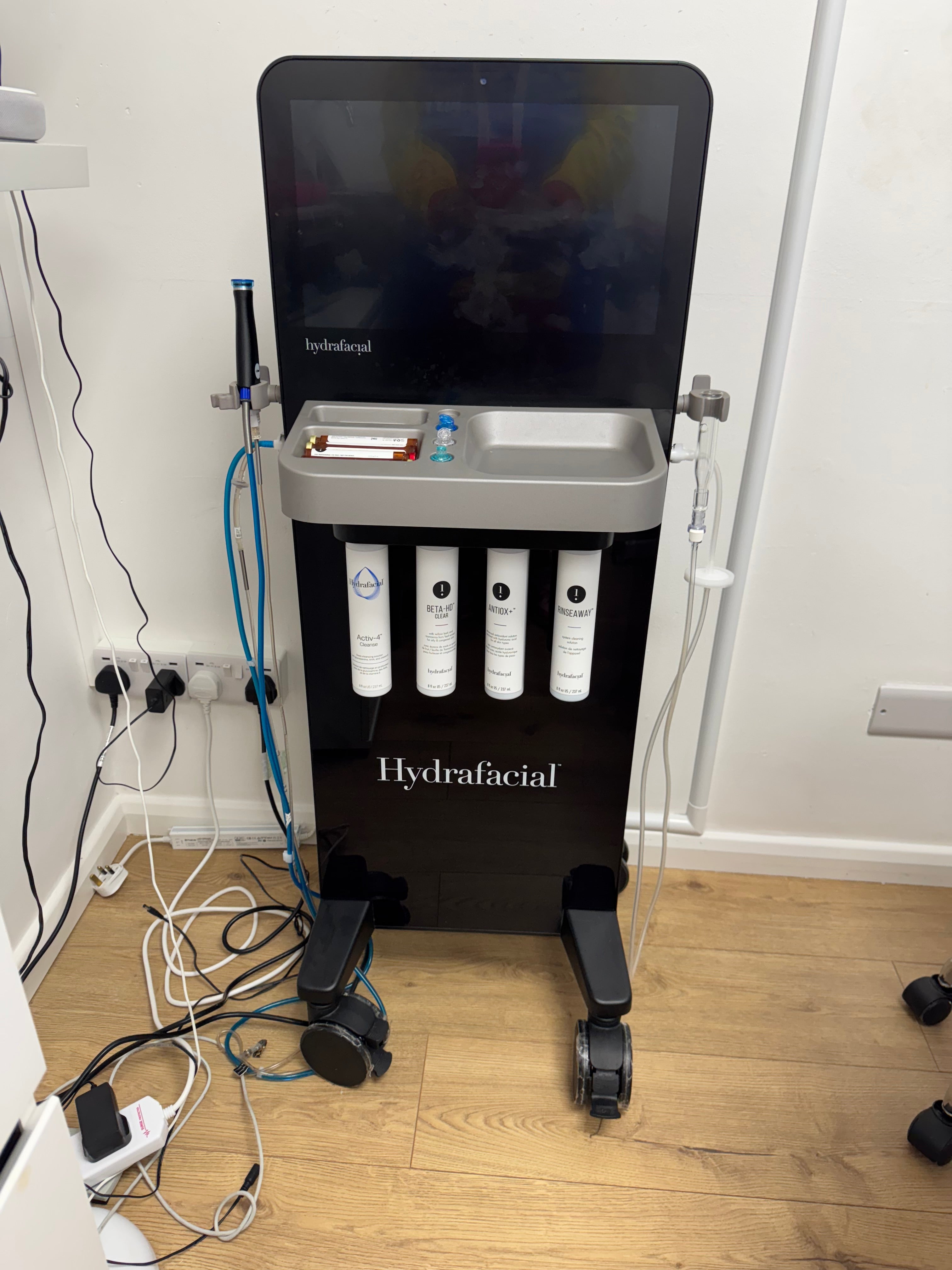 Hydrafacial sunekos MD