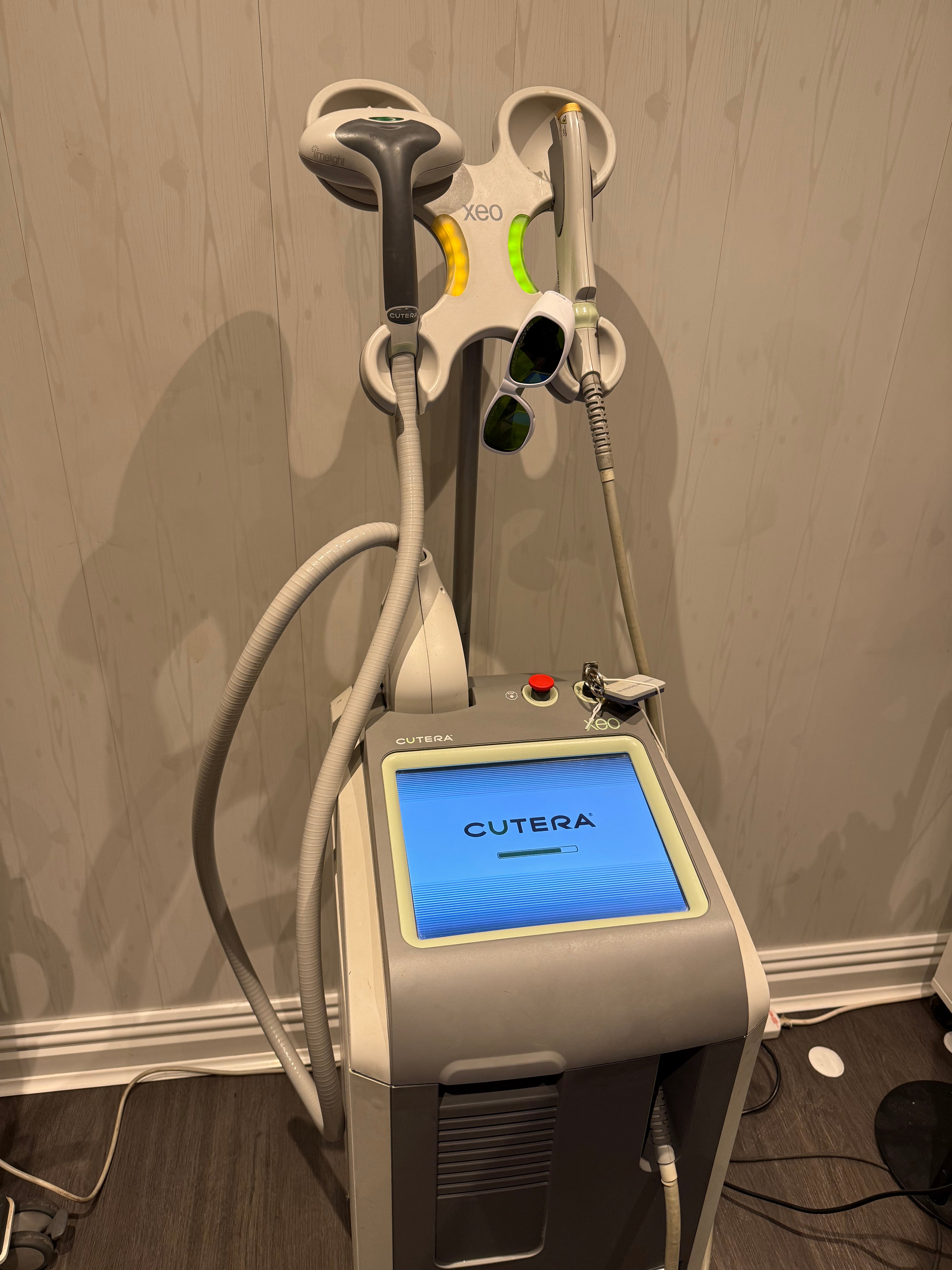Cutera XEO with IPL and YAG laser