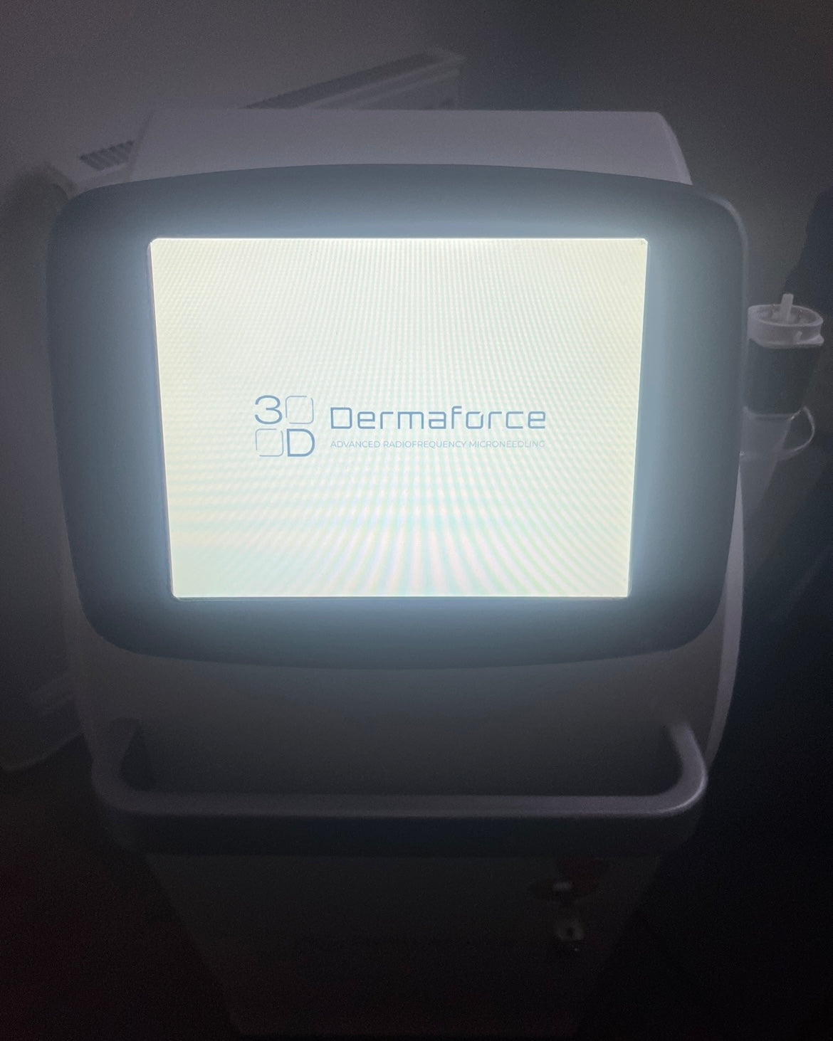 Dermaforce 3d radio frequency microneedling