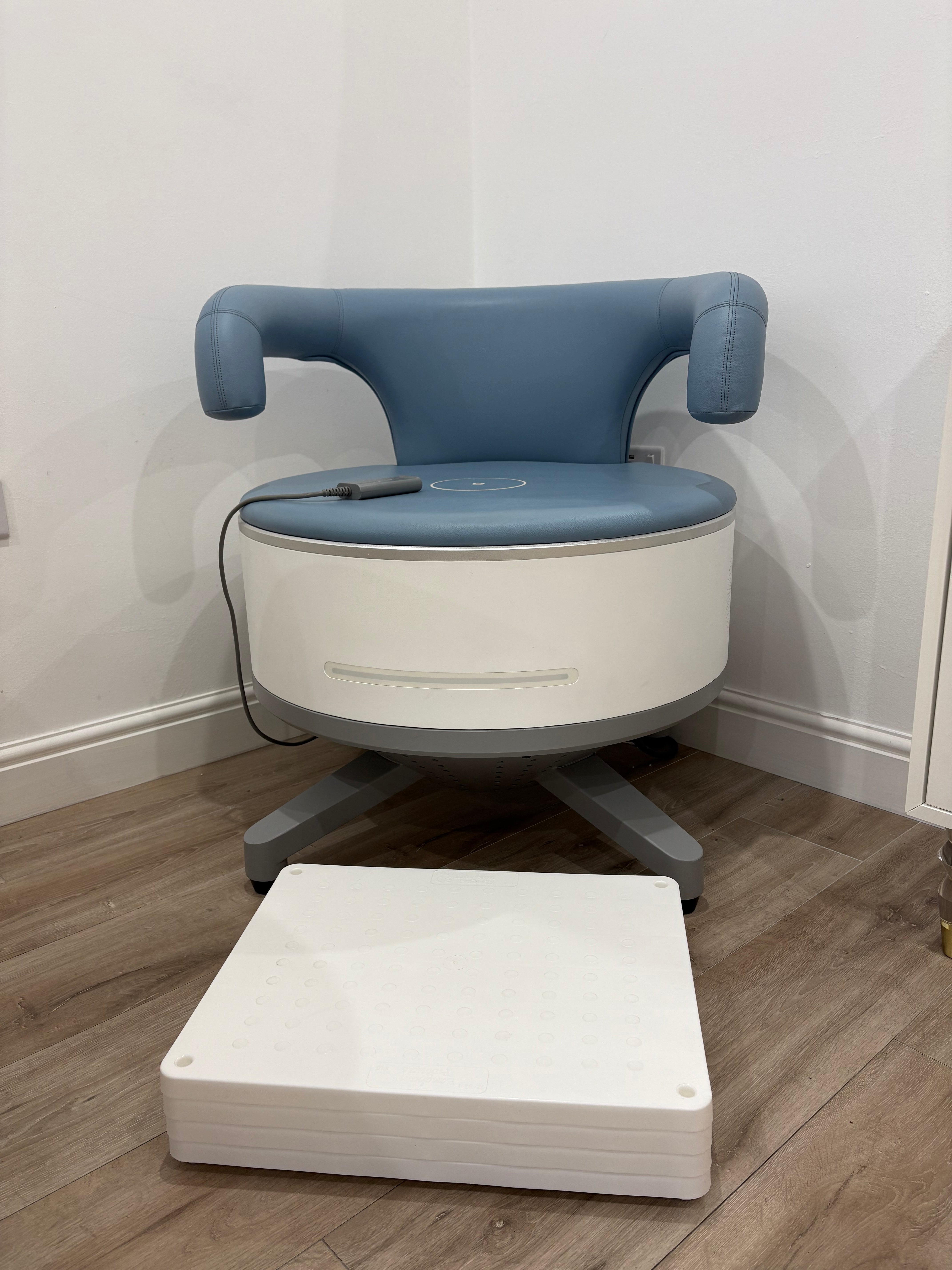 Ultra Tesla Seat medical grade and FDA cleared machine