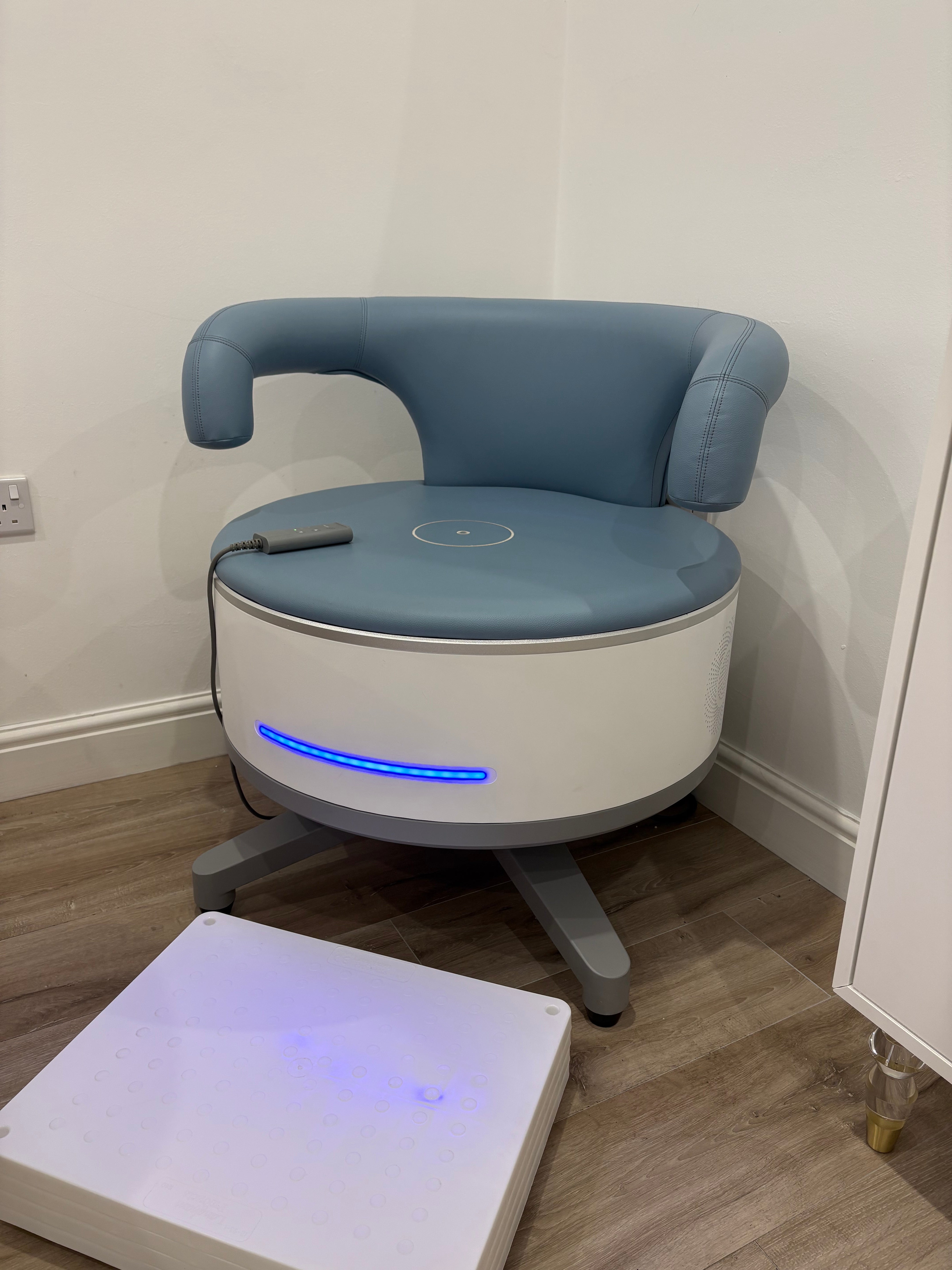 Ultra Tesla Seat medical grade and FDA cleared machine