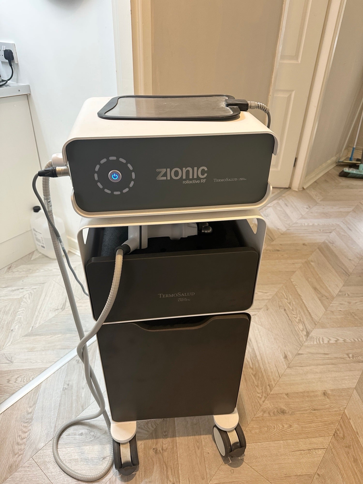 Zionic RF rolleractiv