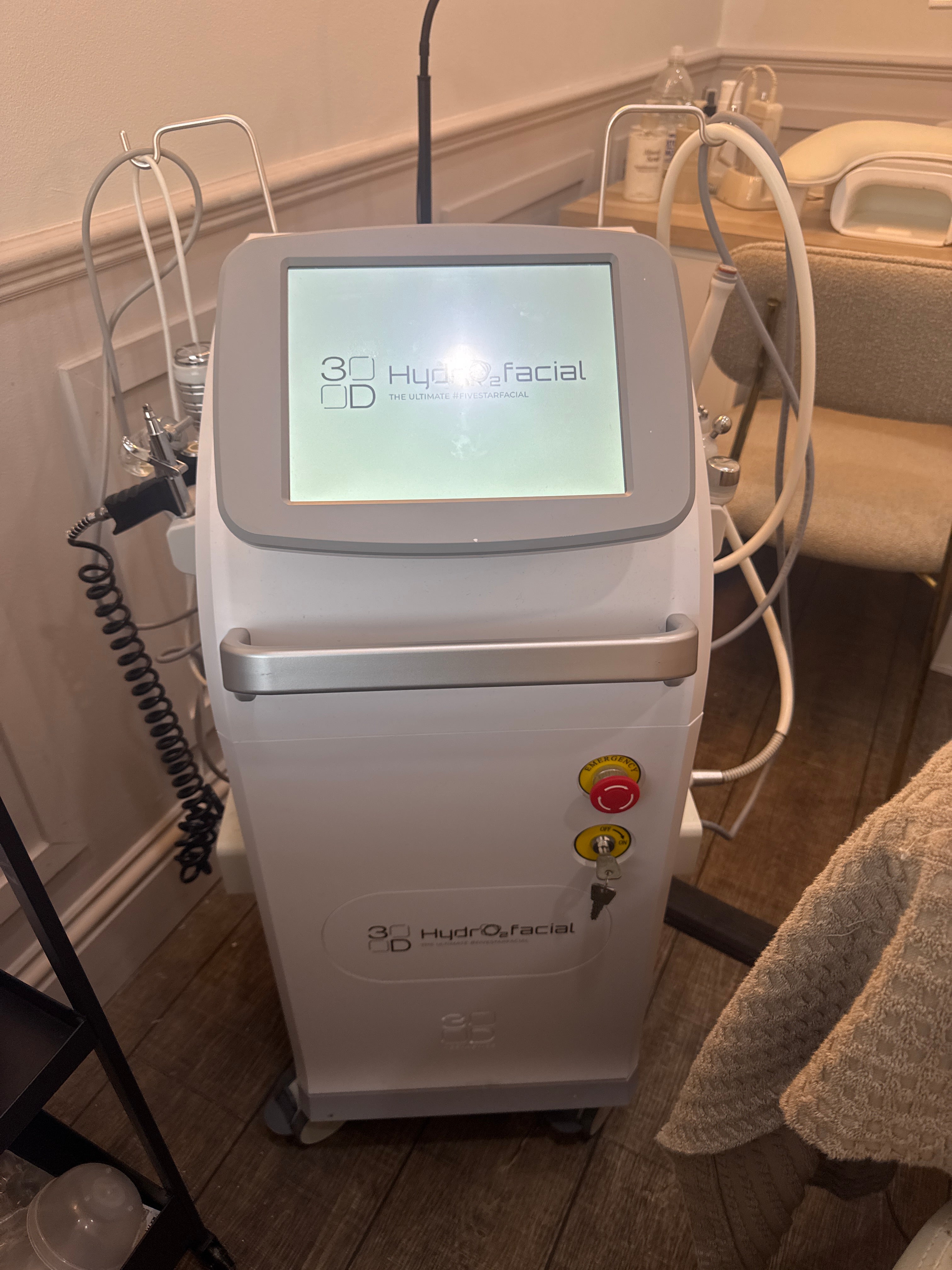 3D Aesthetics HydrO2 Facial machine