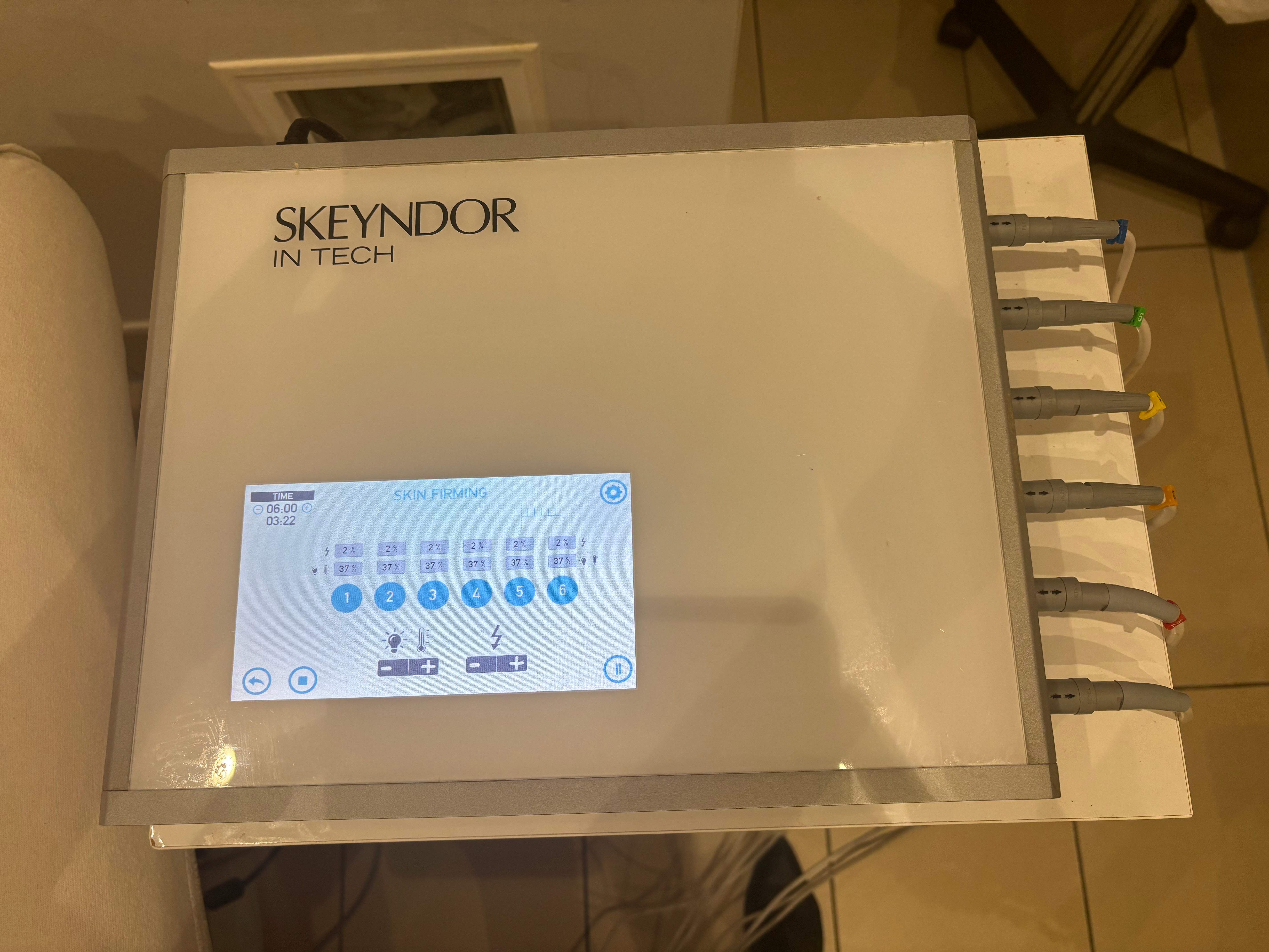 SKEYNDOR SLIMEDRONE BODY CONTOURING MACHINE